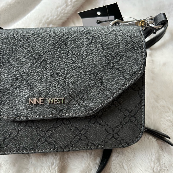 NEW Nine West Gray Crossbody Purse Candace Print - Picture 10 of 14